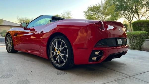2012 Ferrari California - Image 2 of 18