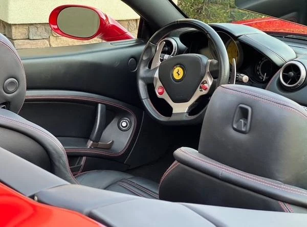 2012 Ferrari California - Image 9 of 15
