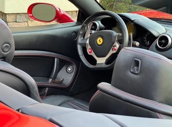 2012 Ferrari California - Image 9 of 15