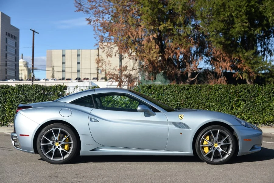 2012 Ferrari California - Image 2 of 7