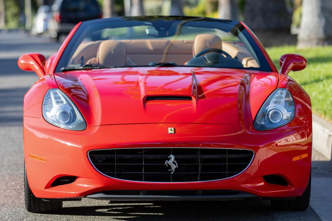 2012 Ferrari California - Image 2 of 31
