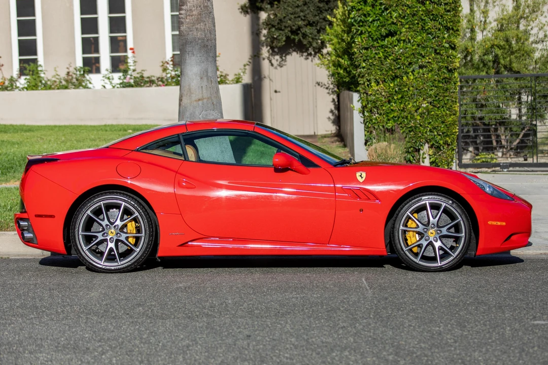 2012 Ferrari California - Image 3 of 31