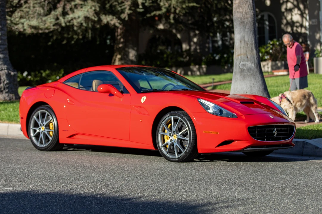 2012 Ferrari California - Image 16 of 31