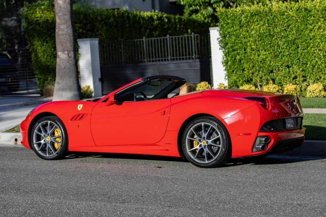 2012 Ferrari California - Image 7 of 31