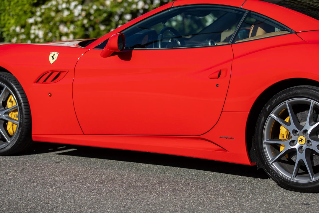 2012 Ferrari California - Image 25 of 31