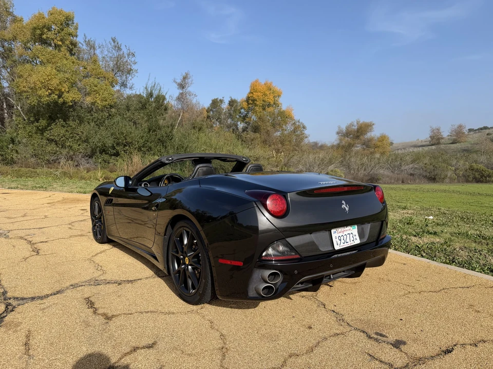2012 Ferrari California - Image 14 of 31