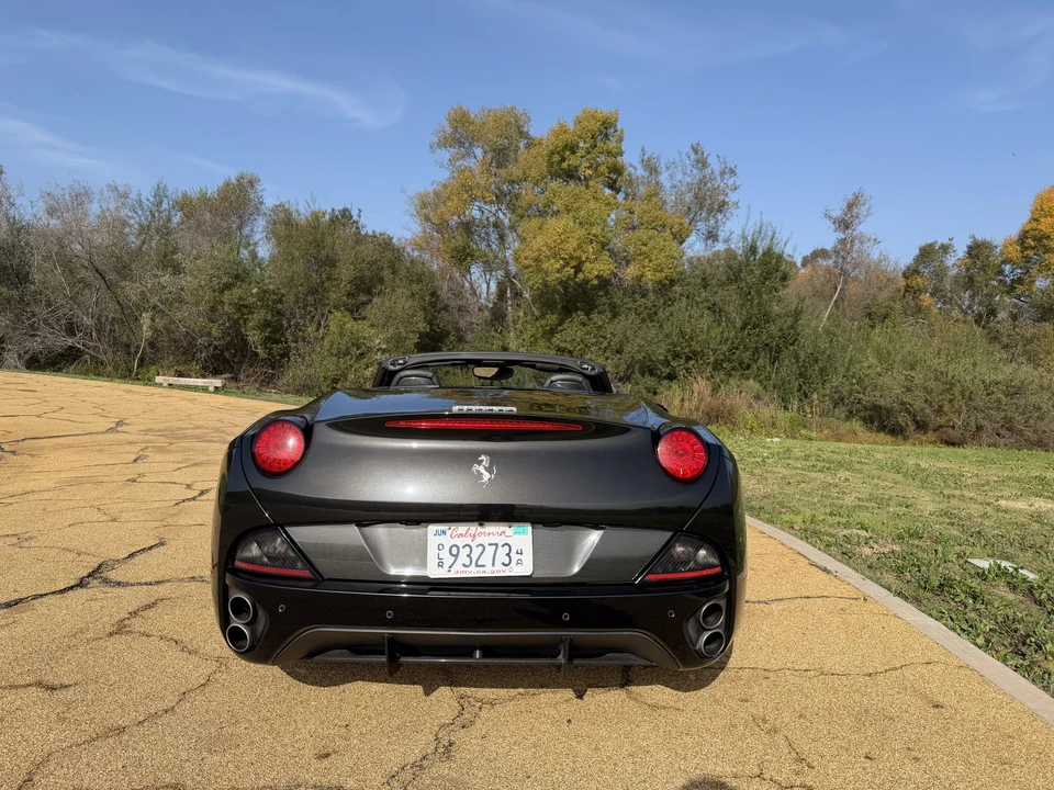 2012 Ferrari California - Image 17 of 31