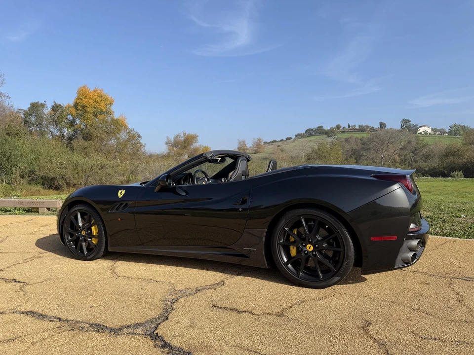 2012 Ferrari California - Image 12 of 31