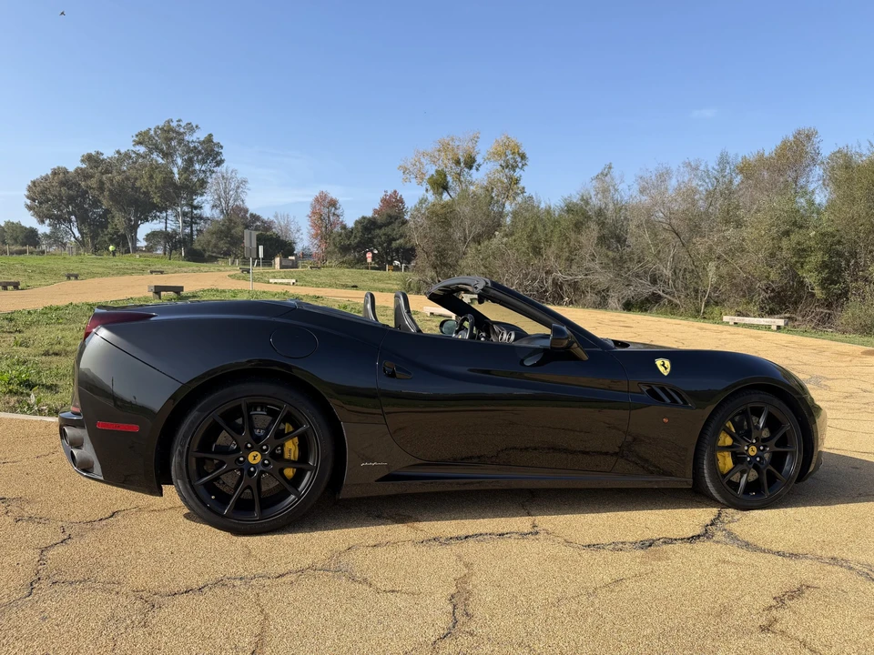 2012 Ferrari California - Image 21 of 31