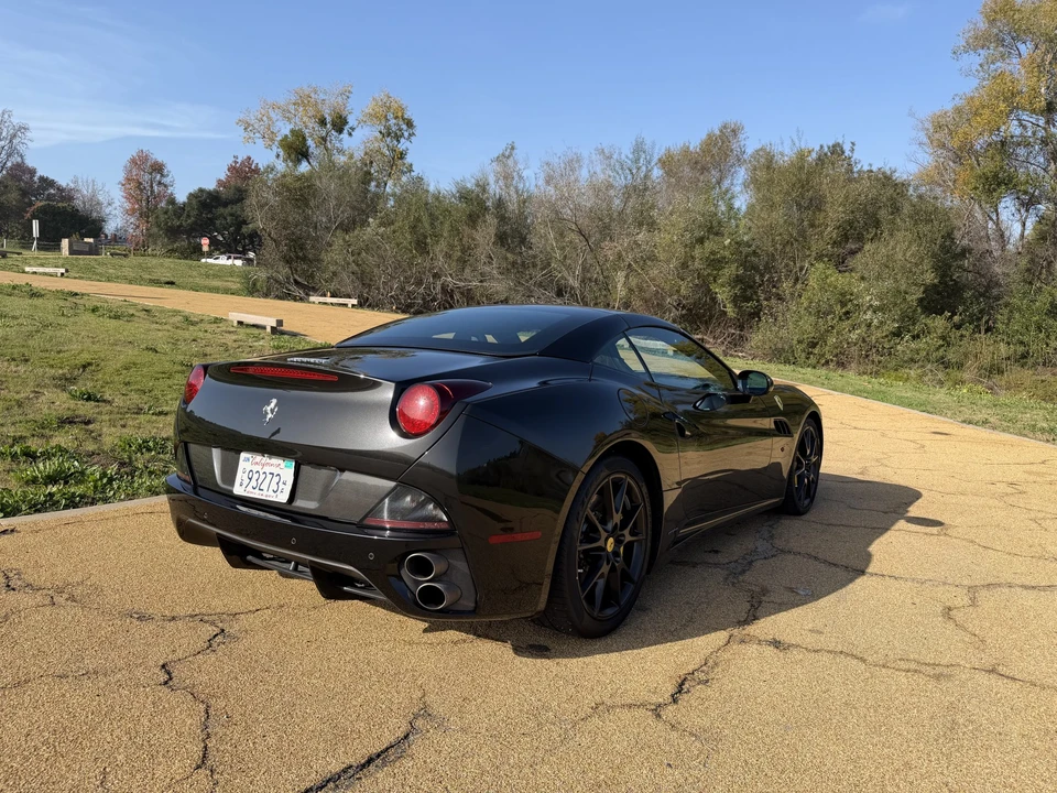 2012 Ferrari California - Image 29 of 31