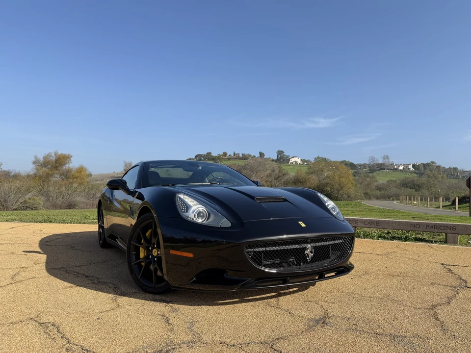 2012 Ferrari California - Image 24 of 31