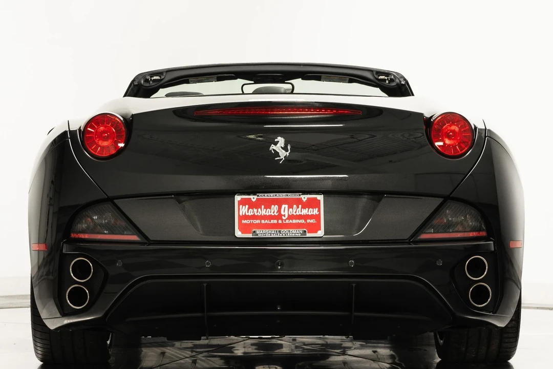 2012 Ferrari California - Image 8 of 12