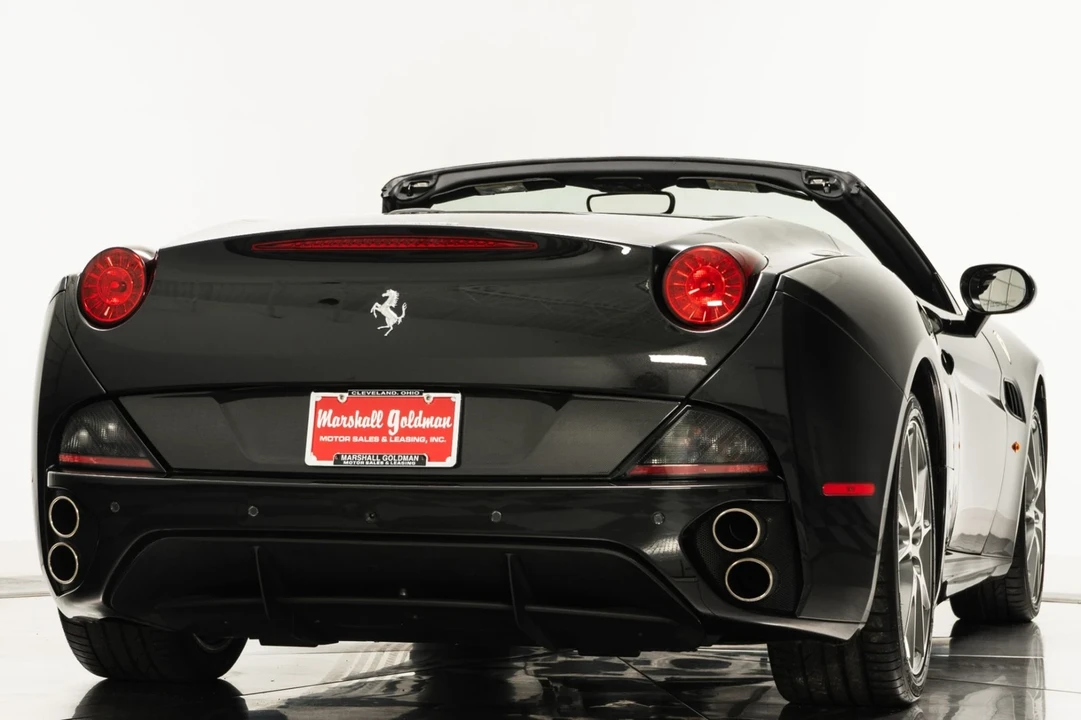 2012 Ferrari California - Image 9 of 12