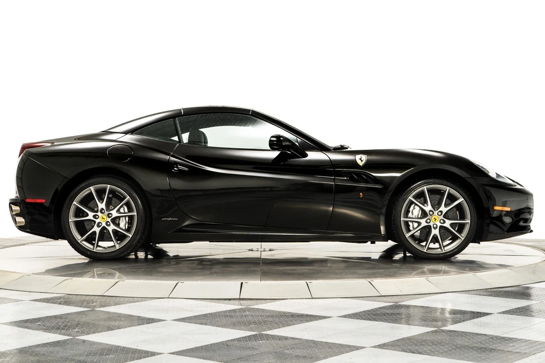 2012 Ferrari California - Image 18 of 21