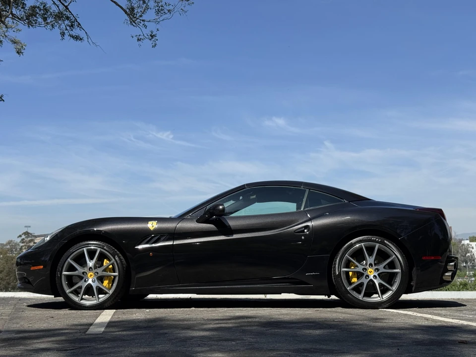 2012 Ferrari California - Image 18 of 31