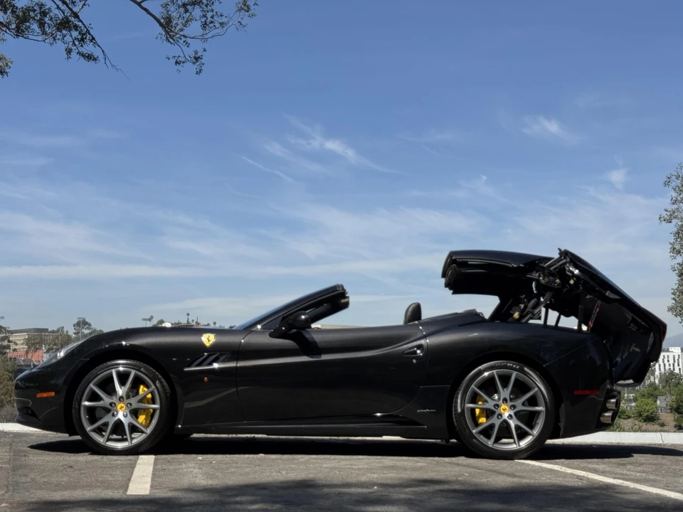 2012 Ferrari California - Image 17 of 31