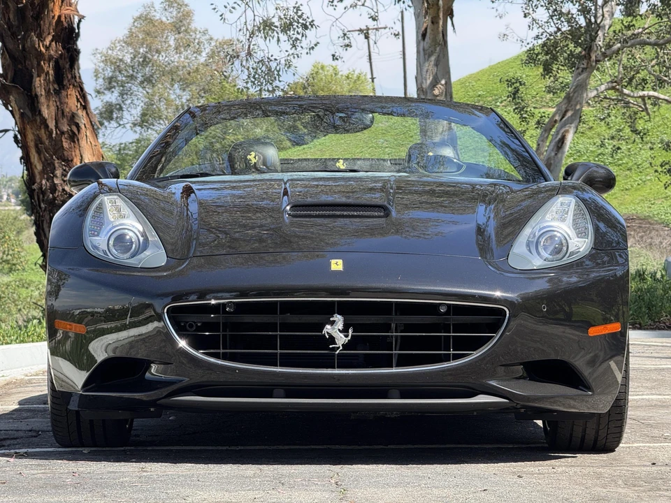 2012 Ferrari California - Image 25 of 31