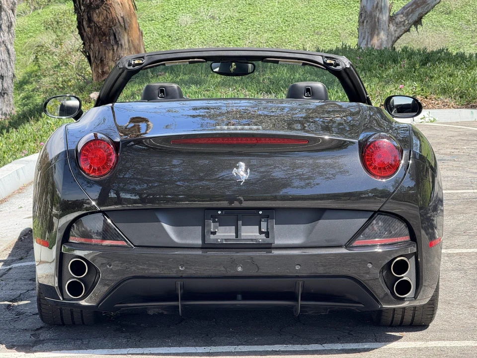 2012 Ferrari California - Image 12 of 31