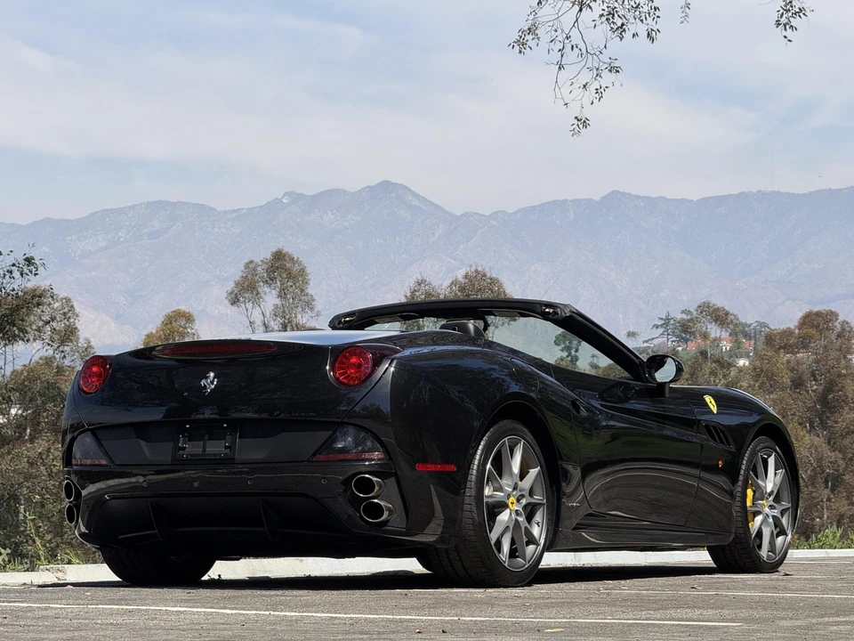 2012 Ferrari California - Image 7 of 31