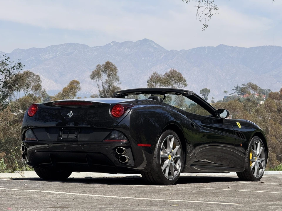 2012 Ferrari California - Image 5 of 31