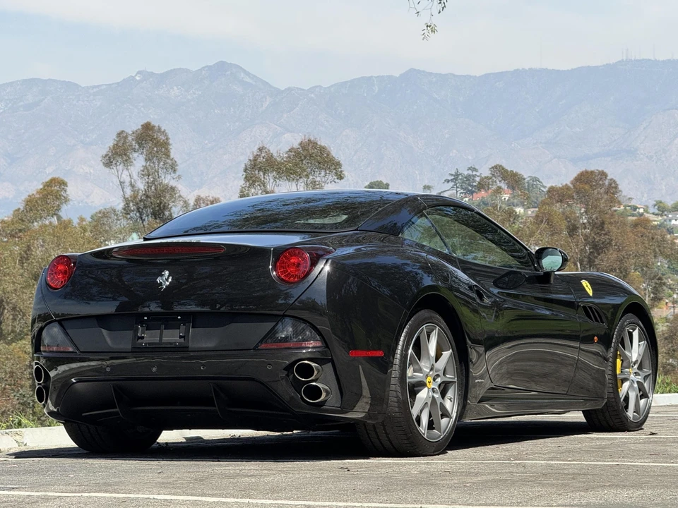 2012 Ferrari California - Image 8 of 31