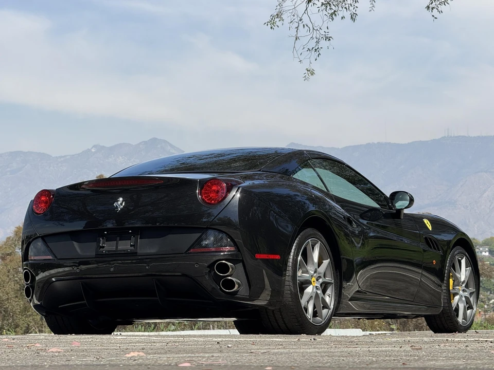 2012 Ferrari California - Image 9 of 31