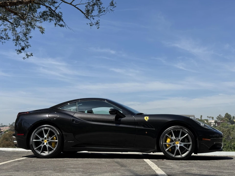 2012 Ferrari California - Image 10 of 31
