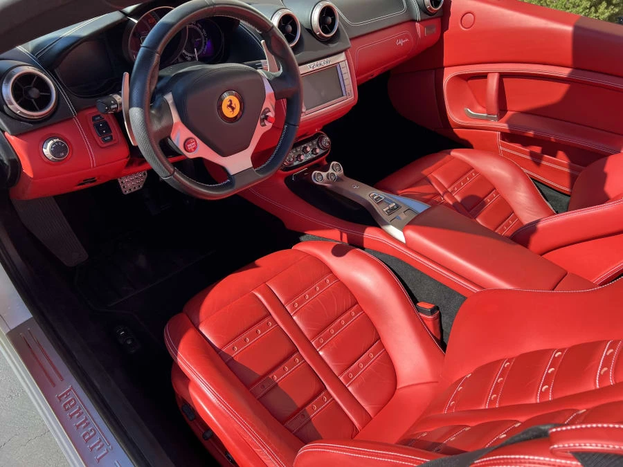 2012 Ferrari California - Image 4 of 11