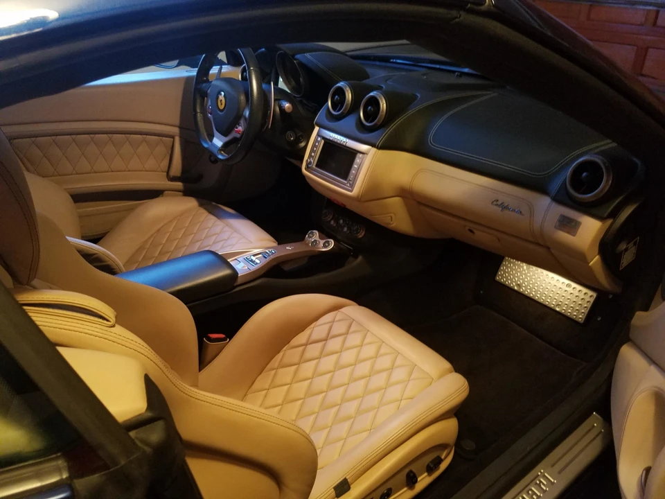 2012 Ferrari California - Image 25 of 31