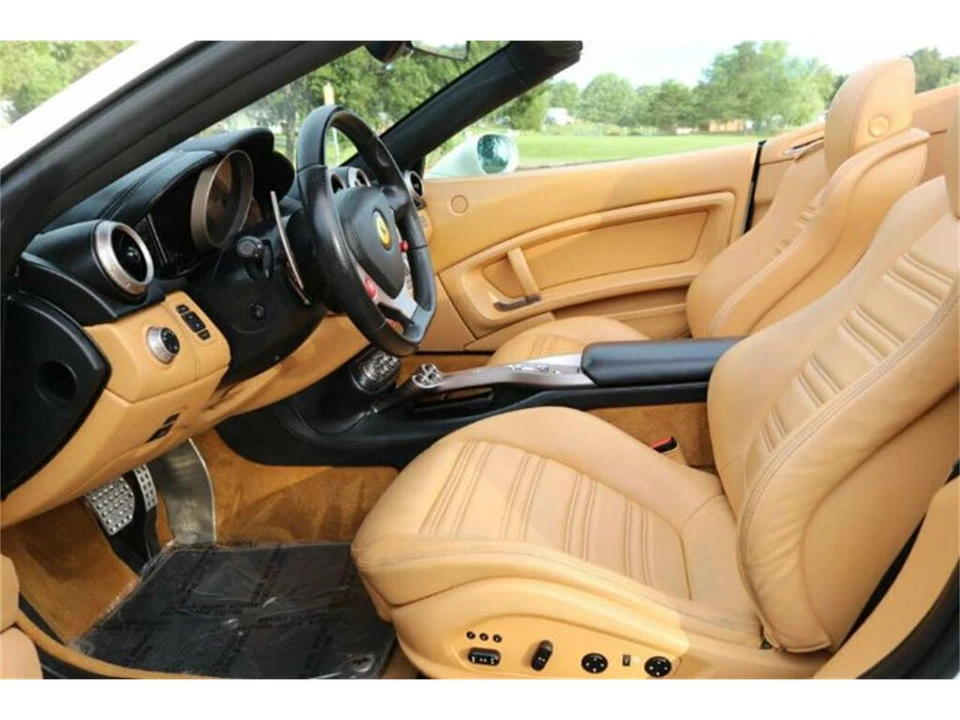 2012 Ferrari California - Image 8 of 24