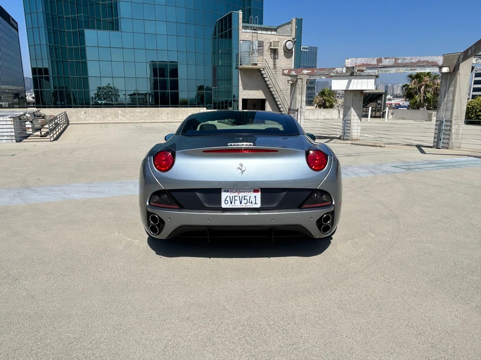 2012 Ferrari California - Image 20 of 31