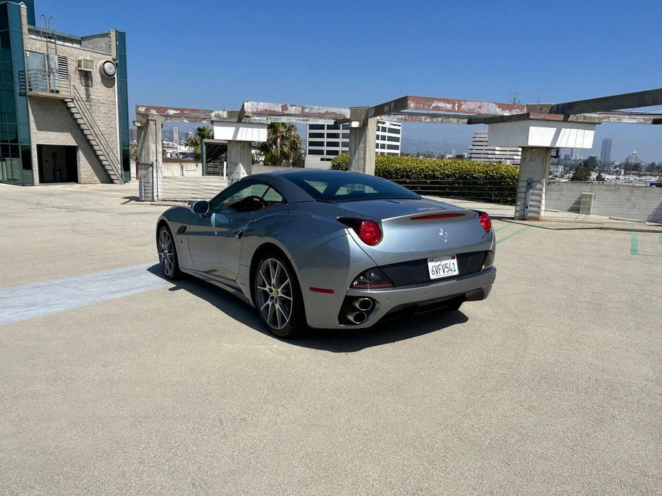 2012 Ferrari California - Image 19 of 31