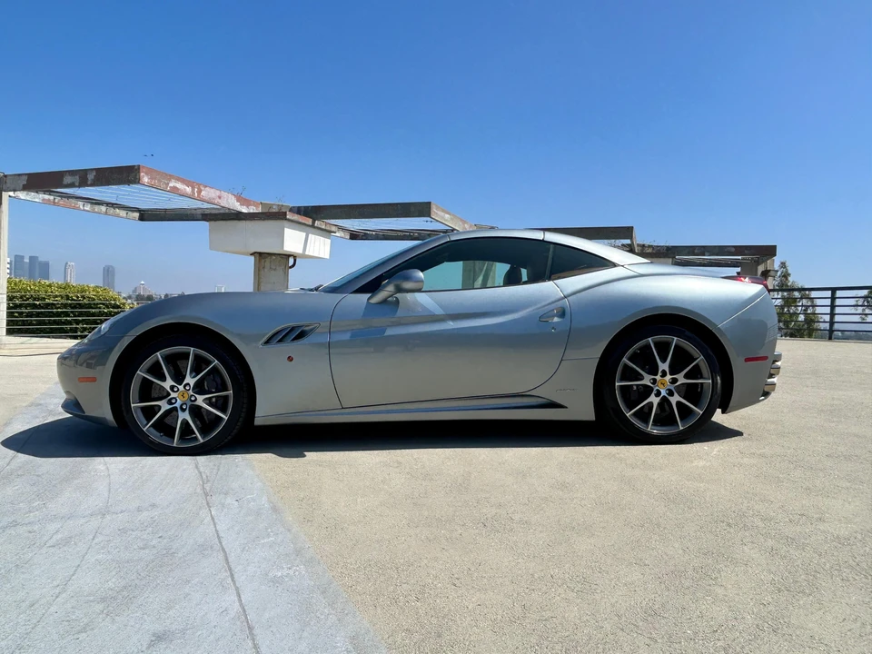 2012 Ferrari California - Image 18 of 31