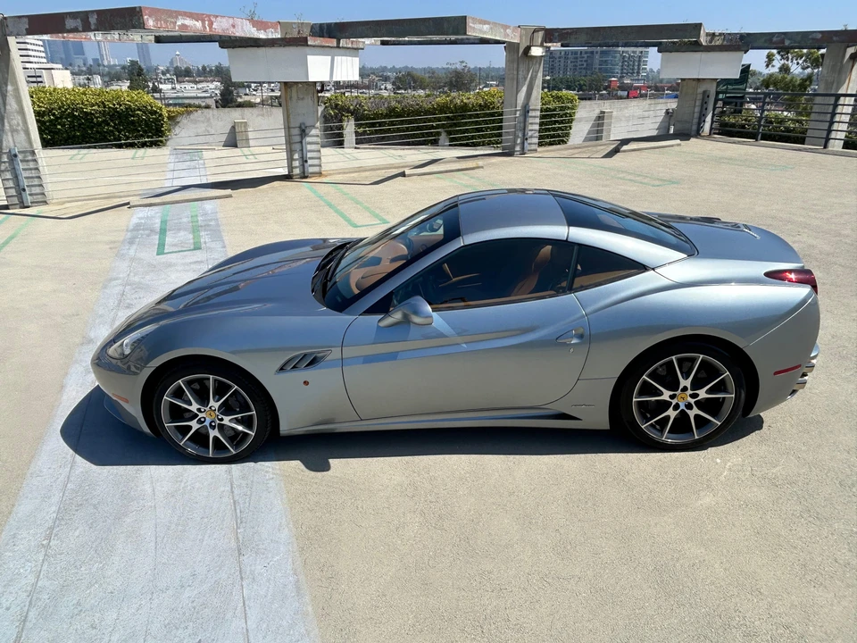 2012 Ferrari California - Image 17 of 31