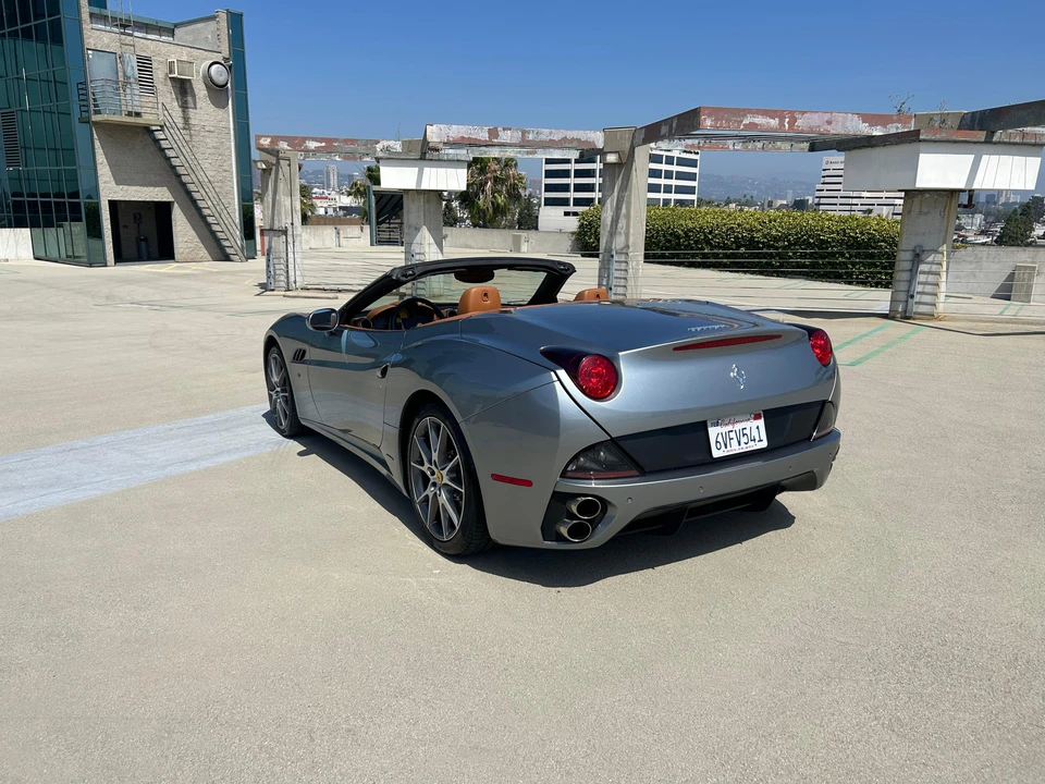 2012 Ferrari California - Image 8 of 31