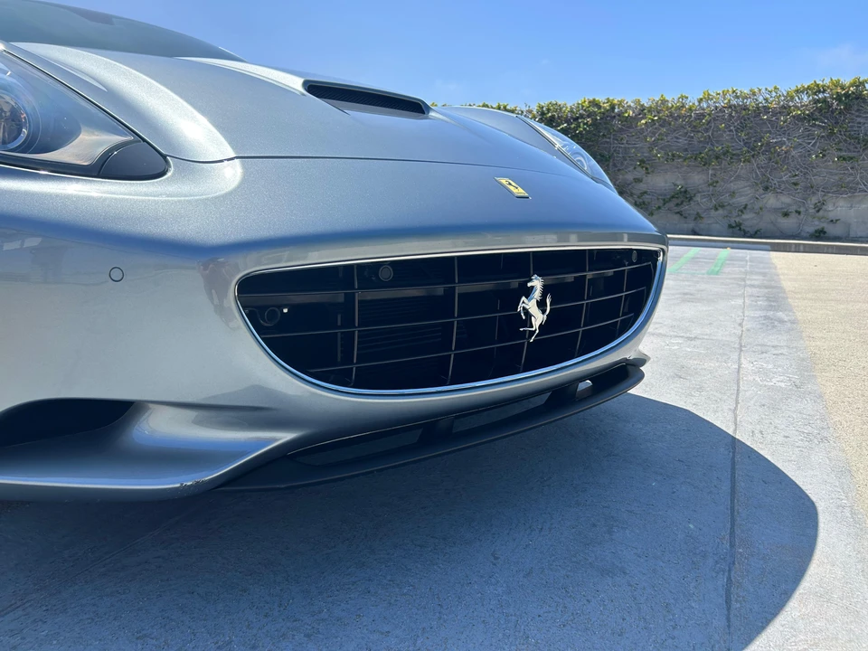 2012 Ferrari California - Image 25 of 31