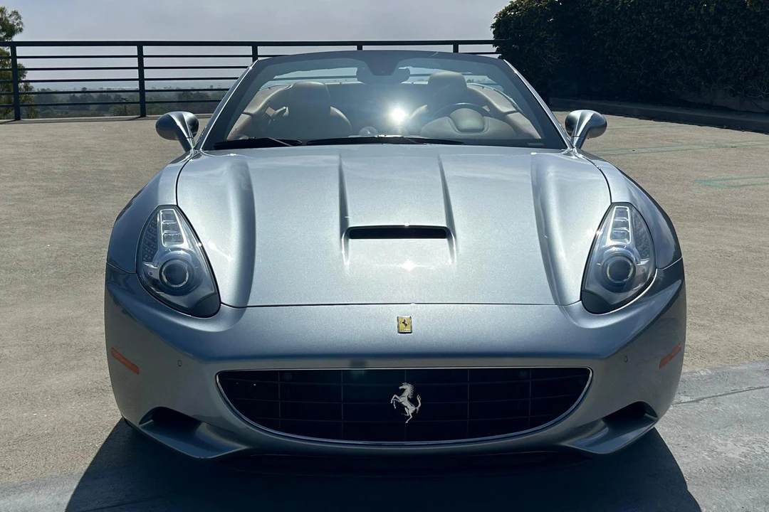 2012 Ferrari California - Image 2 of 31