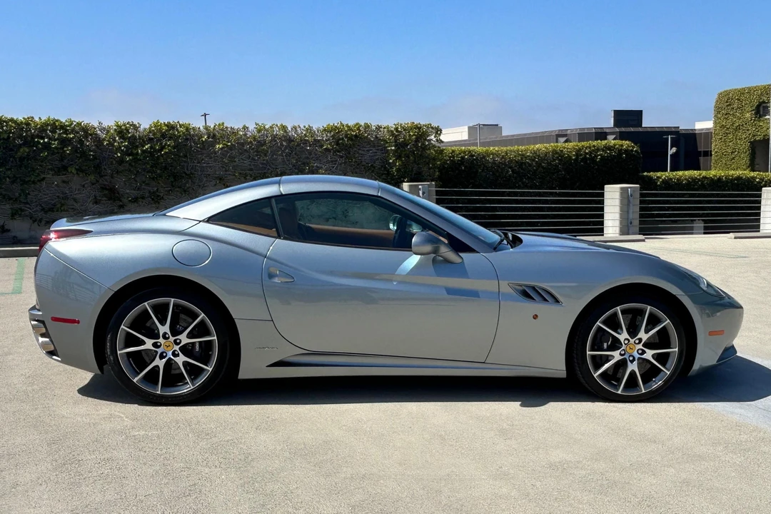 2012 Ferrari California - Image 3 of 31