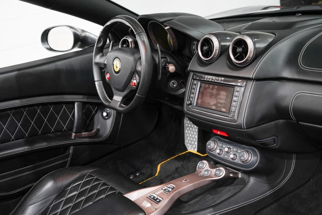 2012 Ferrari California - Image 15 of 21