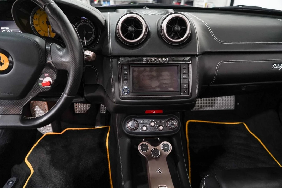 2012 Ferrari California - Image 11 of 21