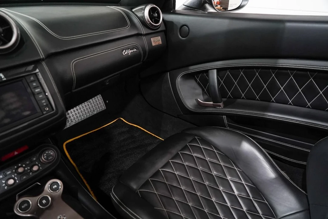 2012 Ferrari California - Image 13 of 21