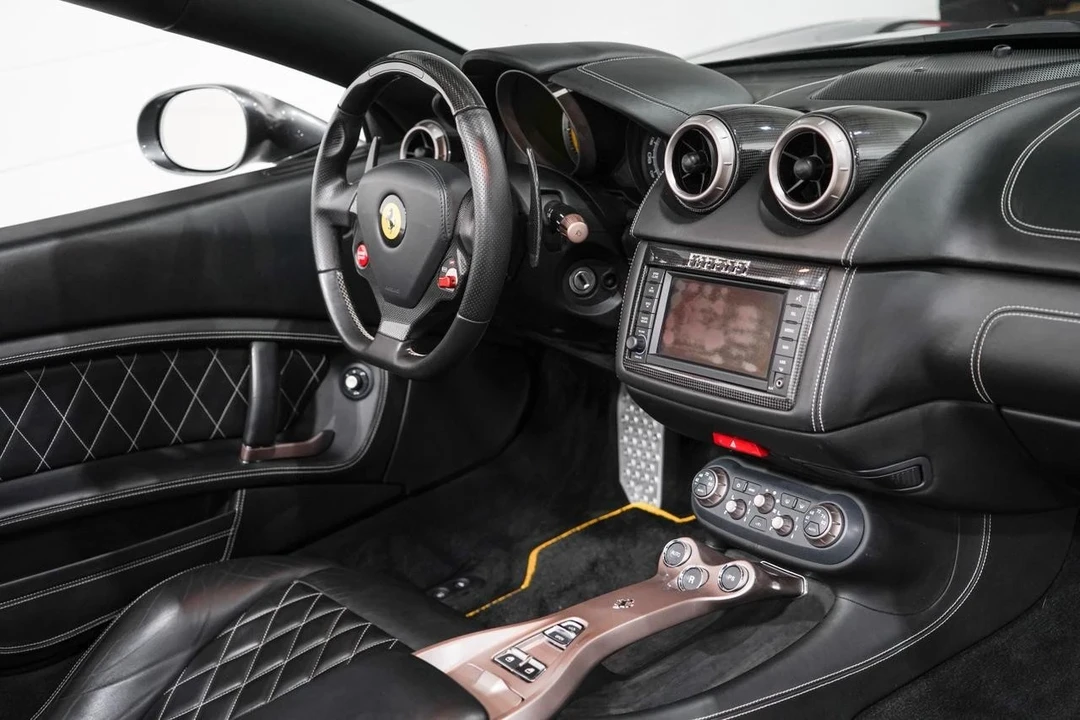 2012 Ferrari California - Image 15 of 21