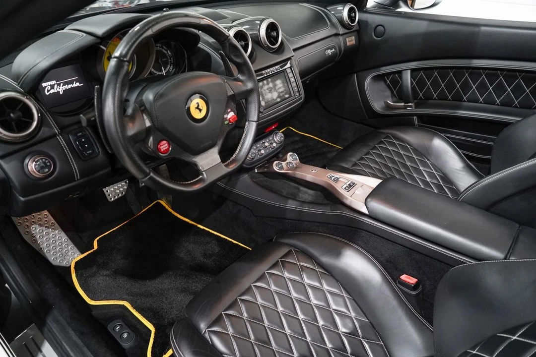 2012 Ferrari California - Image 2 of 21