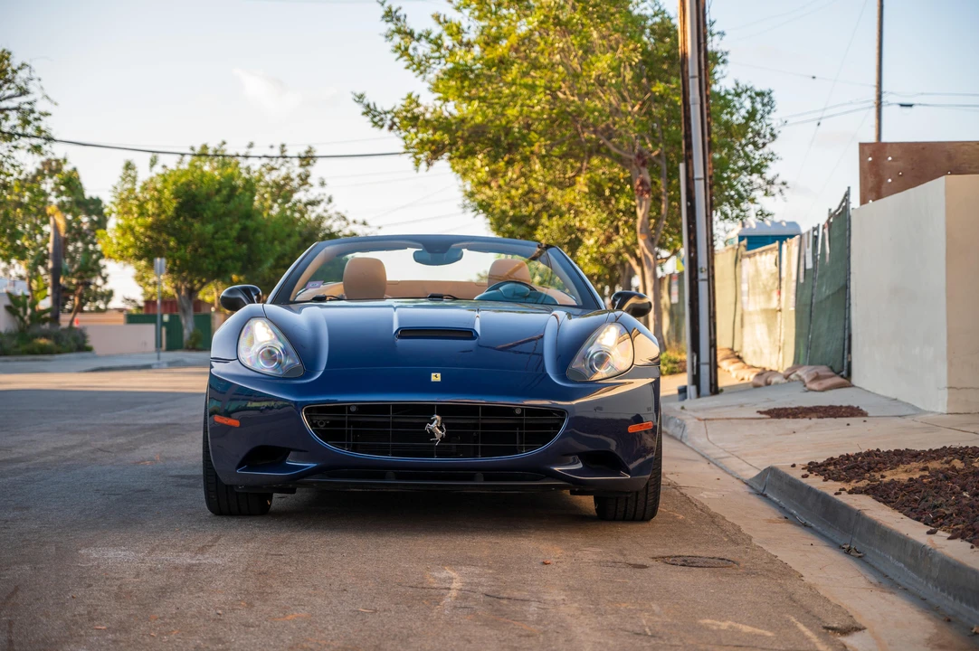 2012 Ferrari California - Image 14 of 31