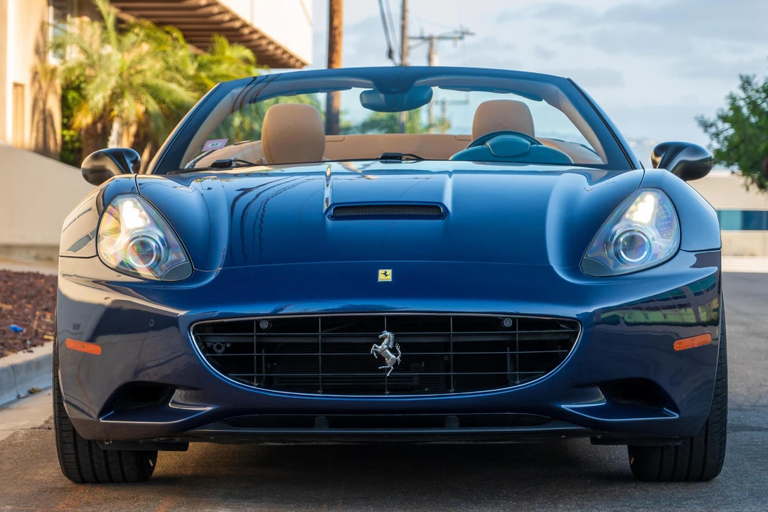 2012 Ferrari California - Image 2 of 31