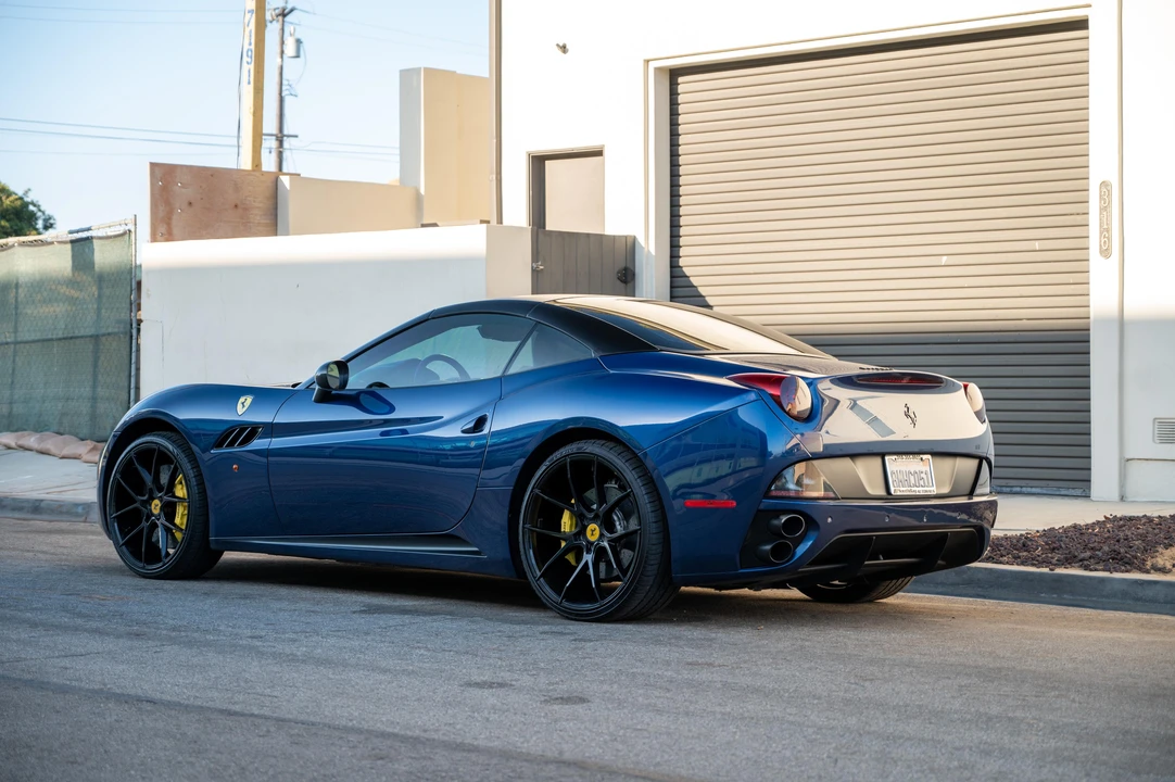 2012 Ferrari California - Image 10 of 31