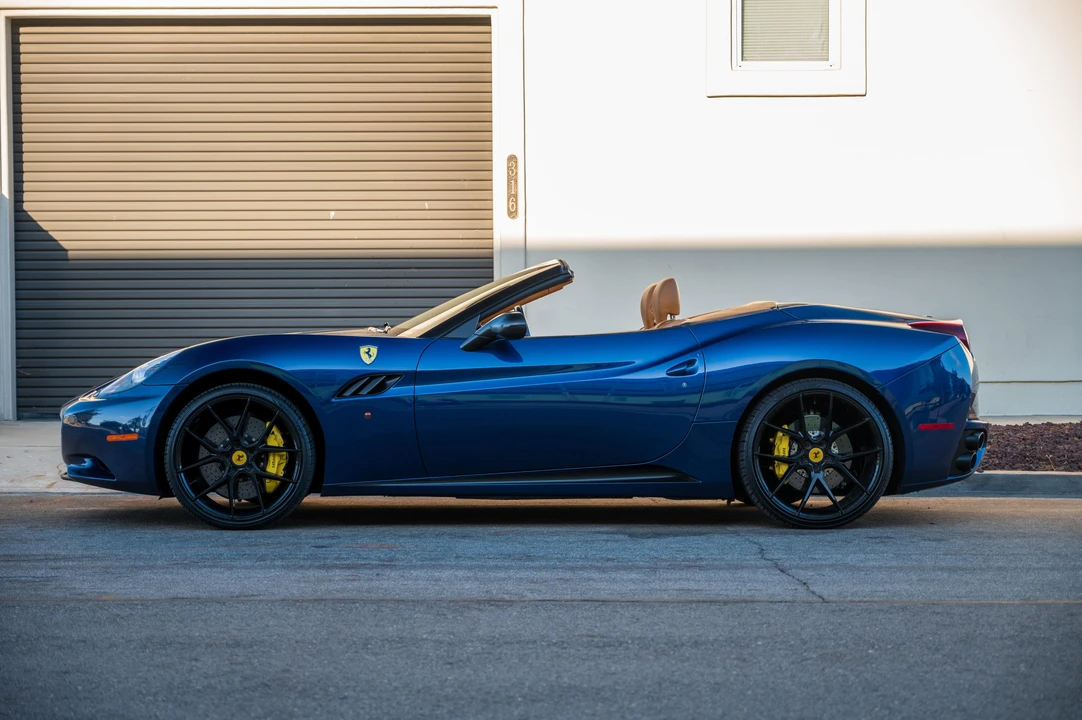 2012 Ferrari California - Image 16 of 31