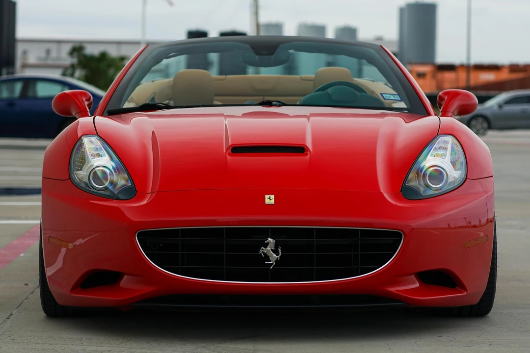 2012 Ferrari California - Image 2 of 31
