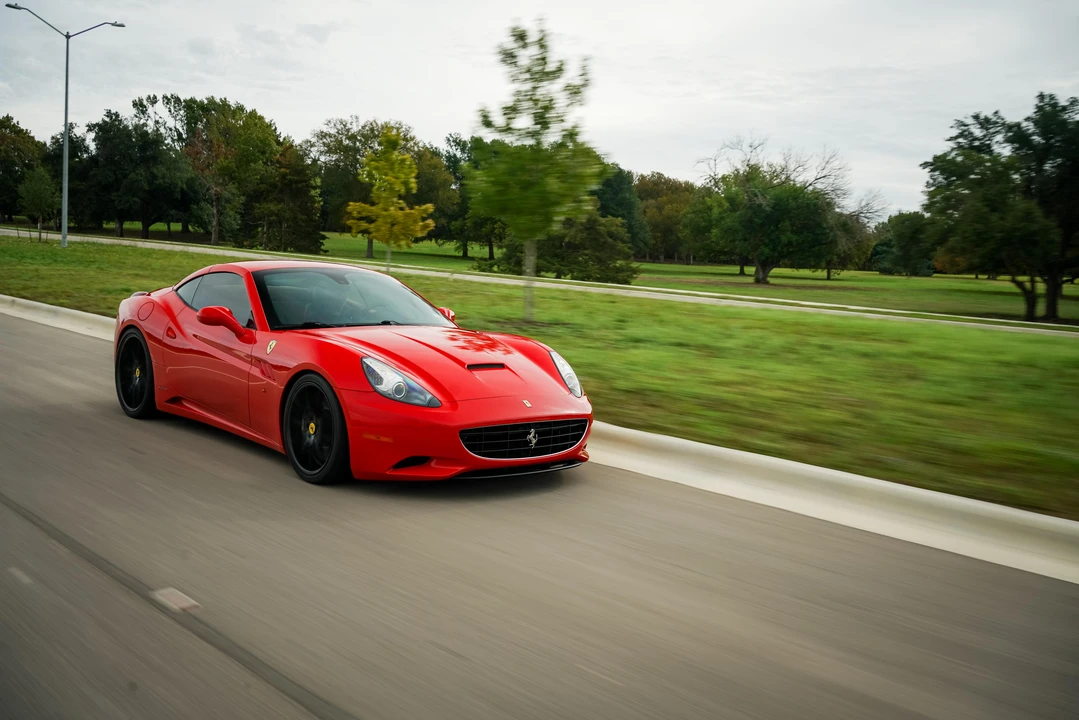 2012 Ferrari California - Image 24 of 31