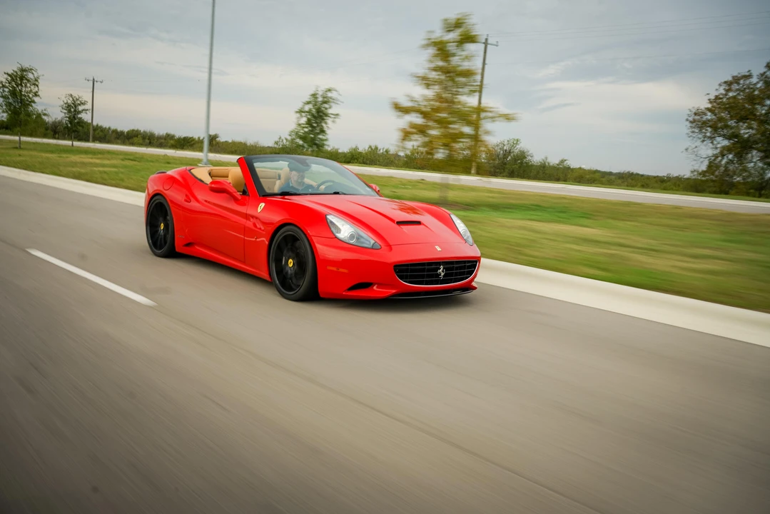 2012 Ferrari California - Image 12 of 31
